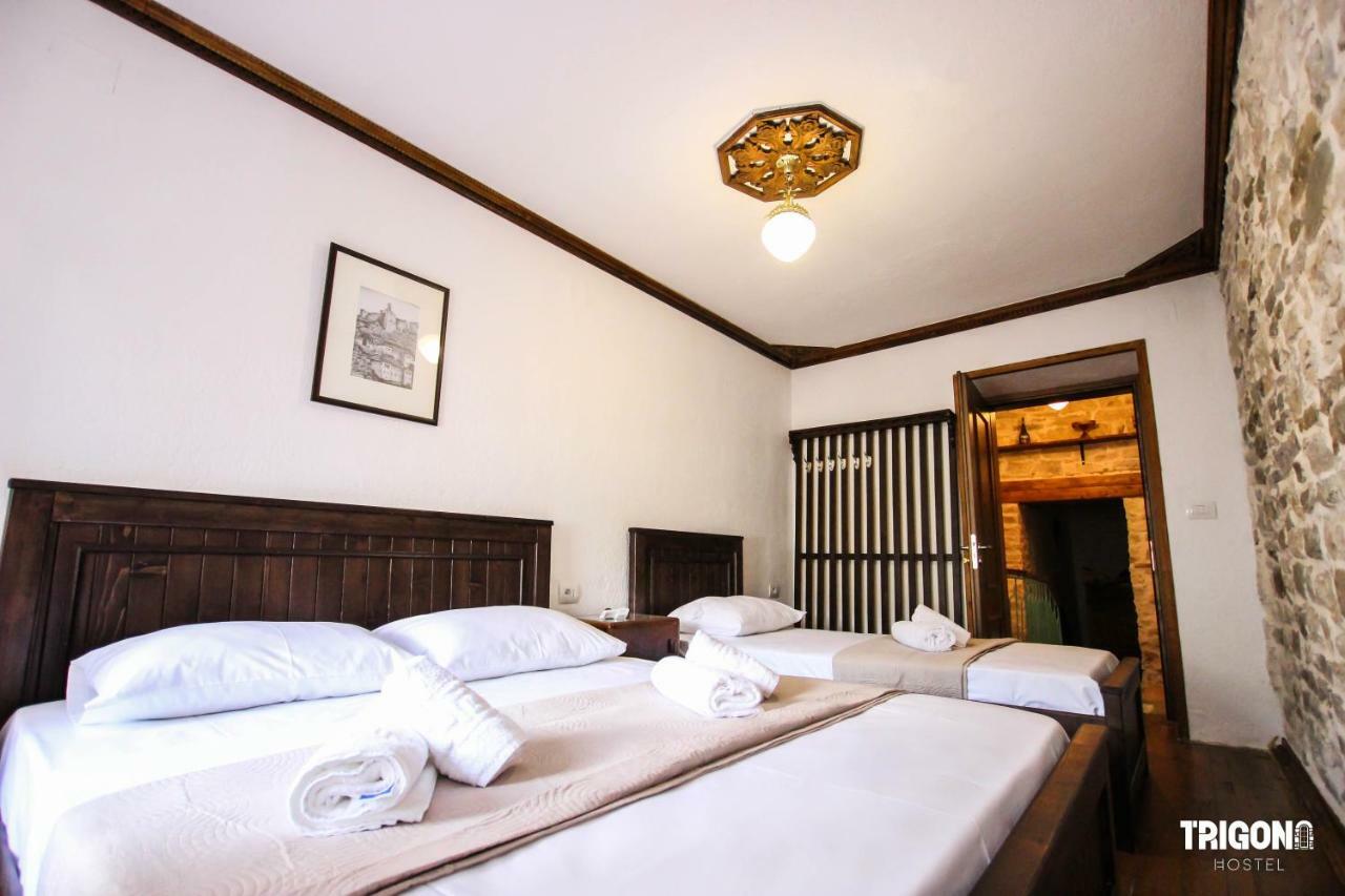 Trigona Hostel Gjirokastër Exteriör bild