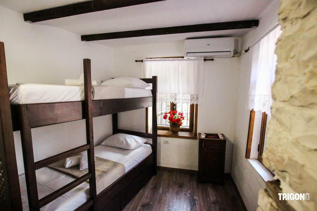Trigona Hostel Gjirokastër Exteriör bild